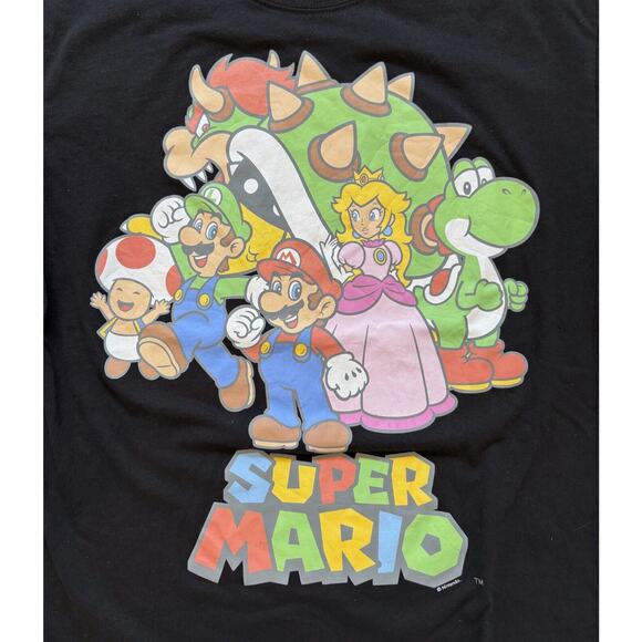 Super Mario Black Graphic Tee Shirt Size Large - Picture 2 of 4